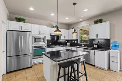 30865 Oak Knoll Drive, Menifee, CA 92584 - Photo 11