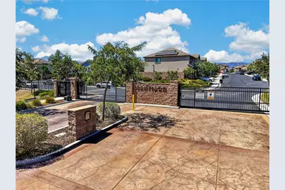 860 S Sumac, Rialto, CA 92376 - Photo 7