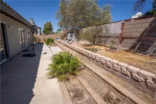 12825 Bermuda Dunes, Victorville, CA 92395 - Photo 27
