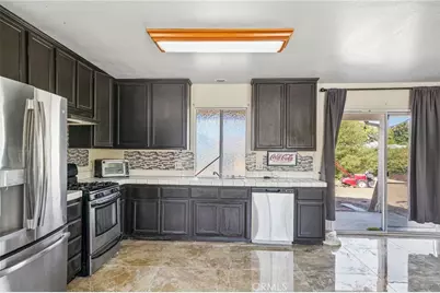 575 Lauresa, Hemet, CA 92544 - Photo 9