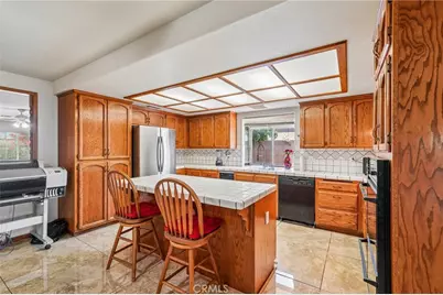 575 Lauresa, Hemet, CA 92544 - Photo 7