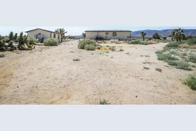 1930 Calaveras, Pinon Hills, CA 92372 - Photo 27