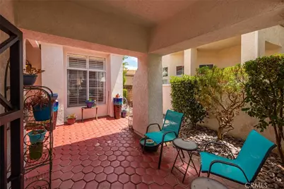 40536 Via Estrada, Murrieta, CA 92562 - Photo 3