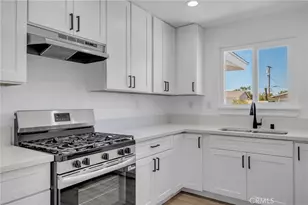 15153 Prado Ct, Victorville, CA 92395 - Photo 3