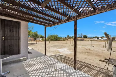 15212 Dos Palmas, Victorville, CA 92392 - Photo 47