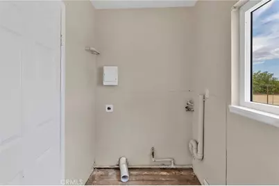 15212 Dos Palmas, Victorville, CA 92392 - Photo 21