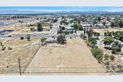 15212 Dos Palmas, Victorville, CA 92392 - Photo 51