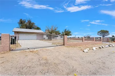 15212 Dos Palmas, Victorville, CA 92392 - Photo 3