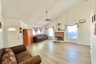 18390 Durham Ln, Victorville, CA 92395 - Photo 3