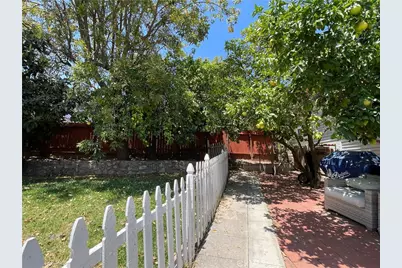 5903 Tipton, Los Angeles, CA 90042 - Photo 55