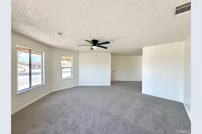 14409 Riverside, Hesperia, CA 92345 - Photo 7
