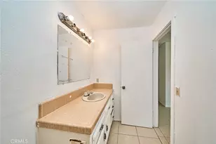 16326 Molino Dr, Victorville, CA 92395 - Photo 17