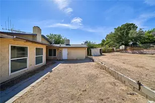 16326 Molino Dr, Victorville, CA 92395 - Photo 29