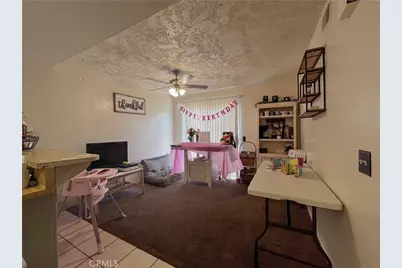 1077 S Santo Antonio Drive #4, Colton, CA 92324 - Photo 17