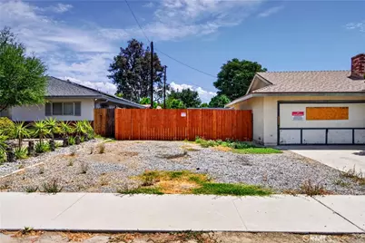 692 S Carmalita, Hemet, CA 92543 - Photo 3