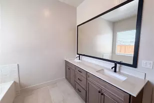 2262 N Marion, Clovis, CA 93619 - Photo 11