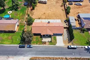 7950 Olivia Way, Riverside, CA 92509 - Photo 5