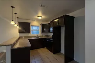 210 W 102nd, Los Angeles, CA 90003 - Photo 3
