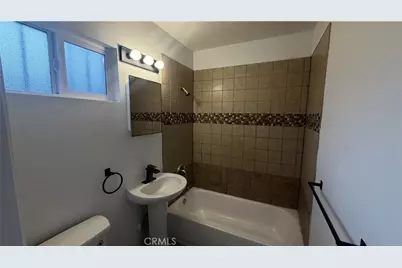 210 W 102nd, Los Angeles, CA 90003 - Photo 9