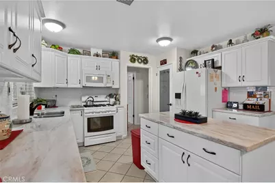 11918 Peach Tree Road, Yucaipa, CA 92399 - Photo 9