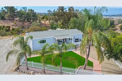 8081 Popely Pass, Corona, CA 92883 - Photo 3