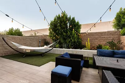18717 Redwing, Tarzana, CA 91356 - Photo 35