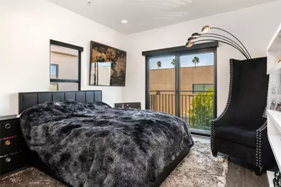 18717 Redwing, Tarzana, CA 91356 - Photo 17