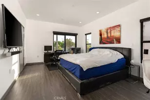 18717 Redwing, Tarzana, CA 91356 - Photo 21