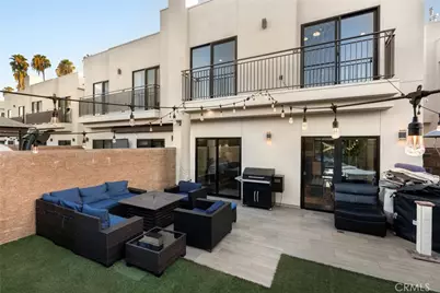18717 Redwing, Tarzana, CA 91356 - Photo 33