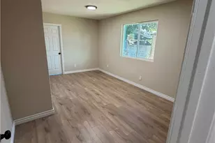 701 N Willow Ave, Compton, CA 90221 - Photo 13