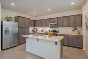 30458 Village Knoll Dr, Menifee, CA 92584 - Photo 15