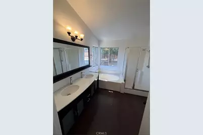 13759 Clear Valley Rd, Victorville, CA 92392 - Photo 11