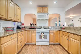 25890 Interlechen Dr, Sun City, CA 92586 - Photo 15