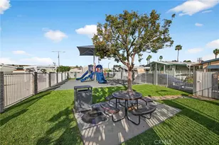 1241 N East Street, Anaheim, CA 92805 - Photo 23