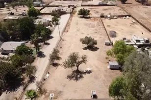 22401 Ellis Ave, Perris, CA 92570 - Photo 37