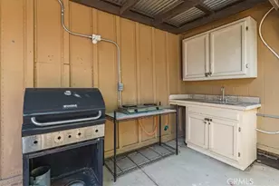8309 40th St, Jurupa Valley, CA 92509 - Photo 35