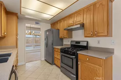 2883 Overland Court, Highland, CA 92346 - Photo 7