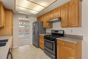 2883 Overland Ct, Highland, CA 92346 - Photo 7