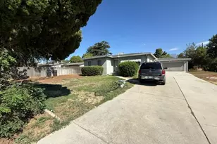 1425 W Hays, Banning, CA 92220 - Photo 13