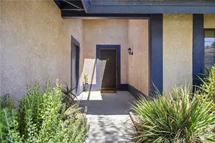 25214 Desert Willow Dr, Moreno Valley, CA 92553 - Photo 5