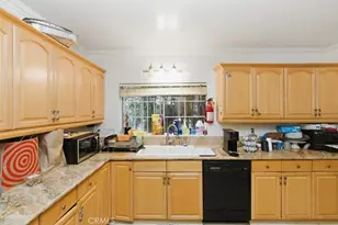 1845 E Colorado, Pasadena, CA 91107 - Photo 13