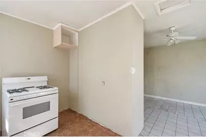 611 S Griffith Park, Burbank, CA 91506 - Photo 19