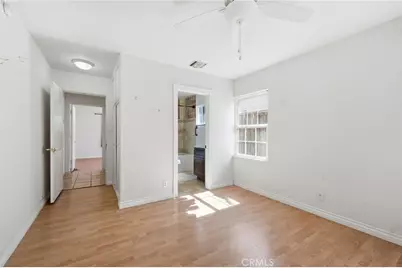 611 S Griffith Park, Burbank, CA 91506 - Photo 11