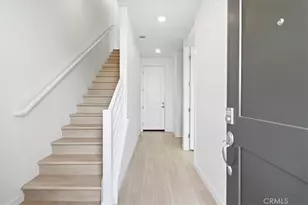 27308 Bear Creek Ln, Valencia, CA 91381 - Photo 3