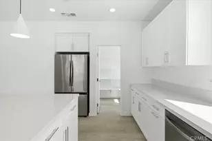 27308 Bear Creek Ln, Valencia, CA 91381 - Photo 15