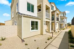 27604 Bareroot Pl, Valencia, CA 91381 - Photo 3