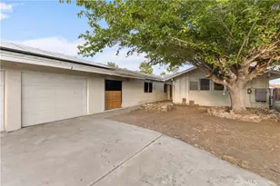16092 Lakewood Pl, Victorville, CA 92395 - Photo 3