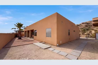 5935 Buena Suerte, Yucca Valley, CA 92284 - Photo 5