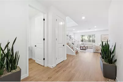 23712 Wilcox Drive, Newhall, CA 91321 - Photo 5