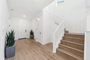 23712 Wilcox Dr, Newhall, CA 91321 - Photo 5